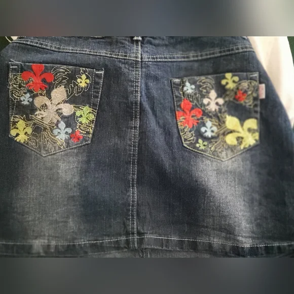 Denim Vintage Mini Skirt - Picture 4 of 7